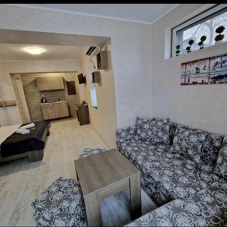Guest House Simon Green Balcic Exterior foto