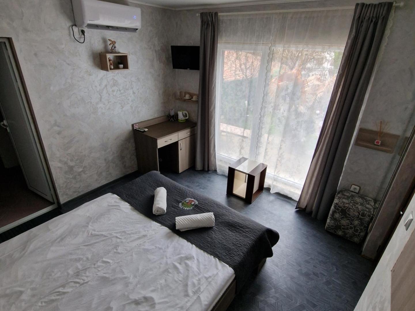 Guest House Simon Green Balcic Exterior foto