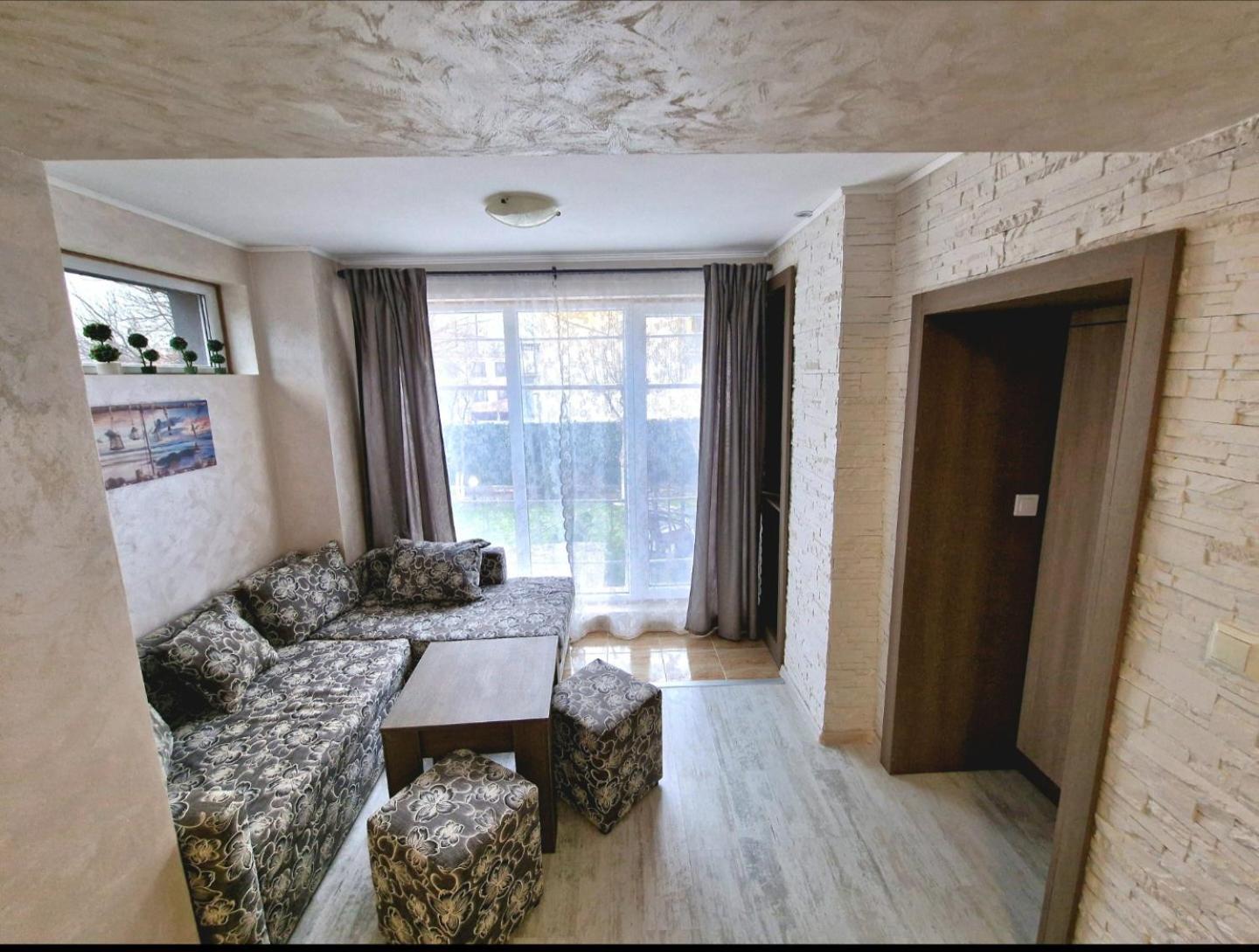 Guest House Simon Green Balcic Exterior foto