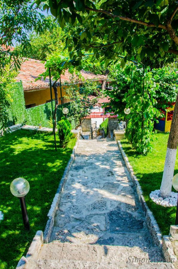 Guest House Simon Green Balcic Exterior foto