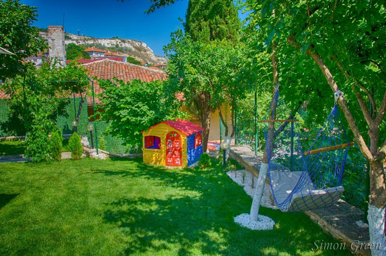 Guest House Simon Green Balcic Exterior foto